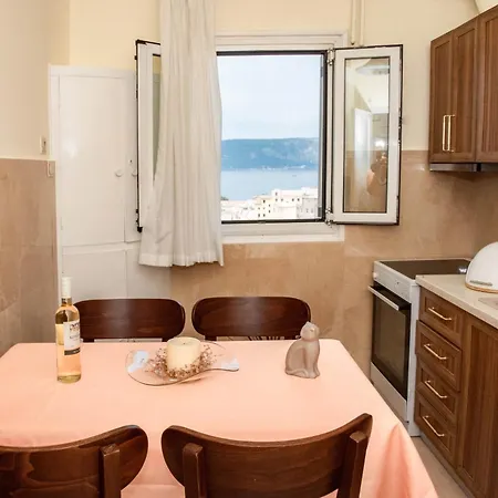 Seaview Serenity Apartment